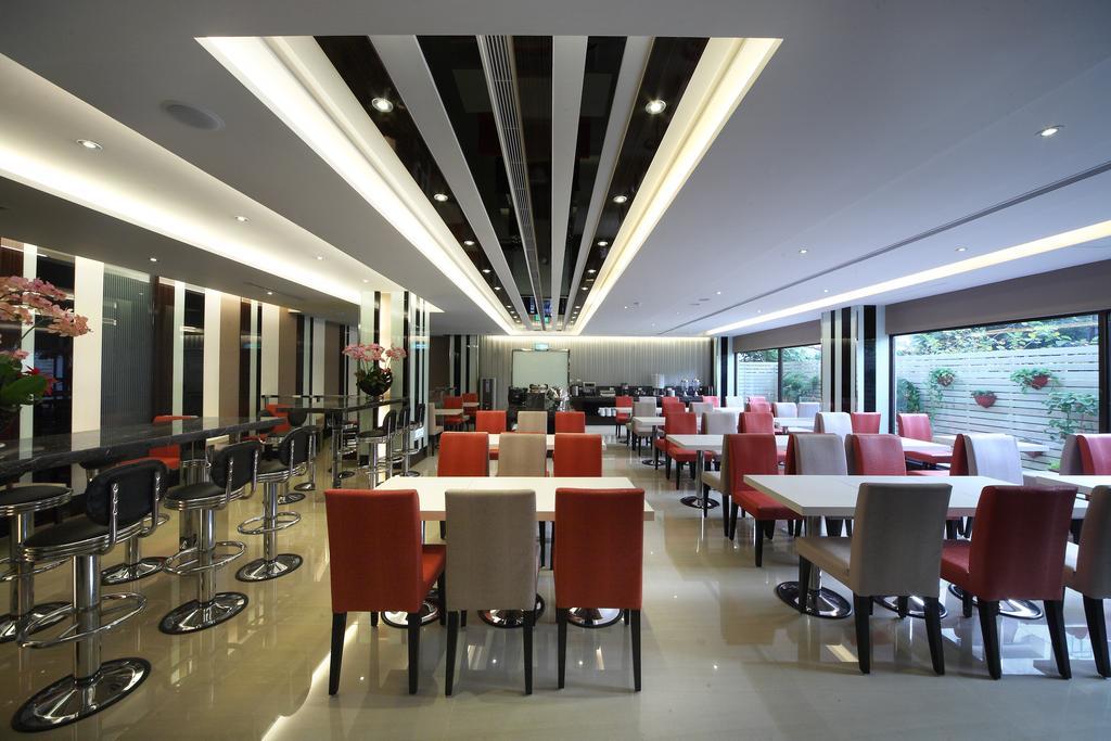宜都大飯店 Idol Hotel Kaohsiung Exterior photo